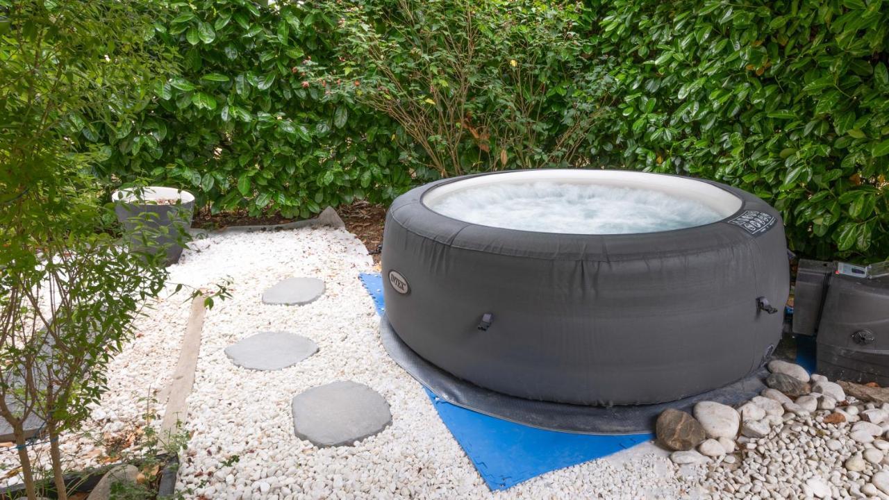 Ideal Couple Jacuzzi Et Jolie Cour Interieure Toulouse Ngoại thất bức ảnh